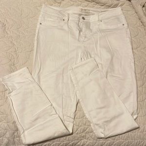 Jessica Simpson white skinny jeans.